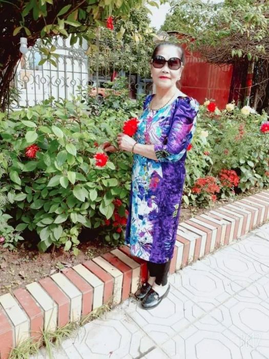 Nhà thơ Nguyễn Thu Nga ảnh minh họa