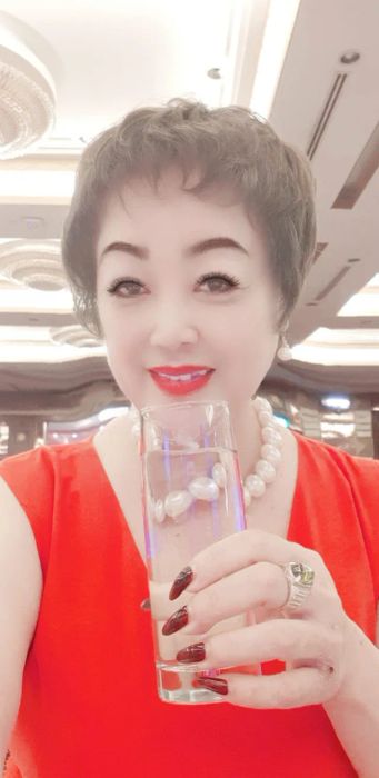 Nhà thơ Hoàn Hảo ảnh minh họa