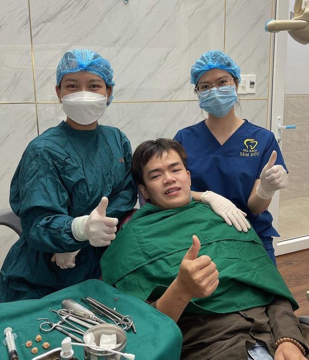 Hình ảnh đội ngũ bác sĩ chuyên môn tại Nha khoa Tâm Đức