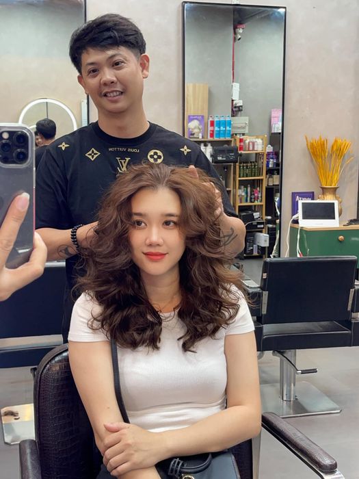Hình ảnh 3 Salon Việt Tùng - Nơi những kiểu tóc nghệ thuật ra đời