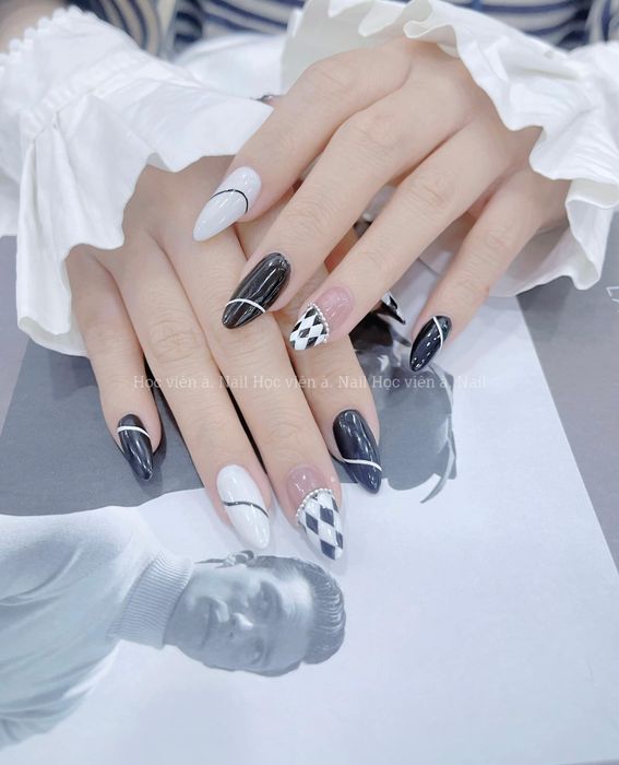 À . Nail ảnh 3