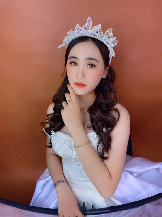 Hình ảnh KẸ Studio - Phong cách trang điểm thanh xuân