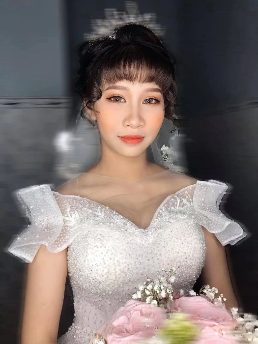 Hình ảnh Studio Tém - Phong cách trang điểm tự nhiên quyến rũ