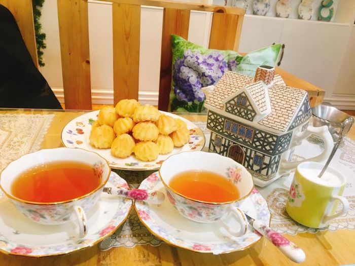 Đồng Hoa - cafe và bánh Âu được decor tỉ mỉ và luôn được chăm chút cẩn thận ảnh 1