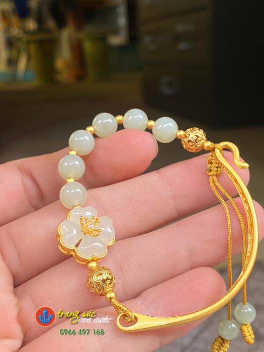 Bộ sưu tập trang sức đá phong thủy tại Trang sức Non Nước