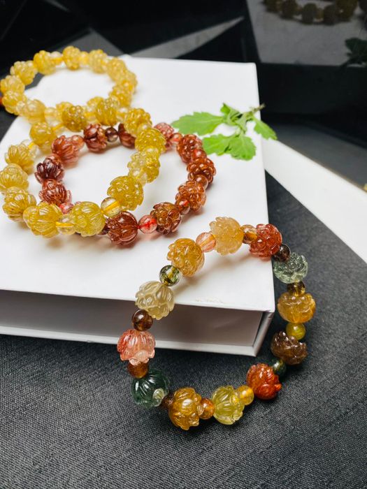 Không gian trưng bày ấn tượng tại Trang sức Non Nước