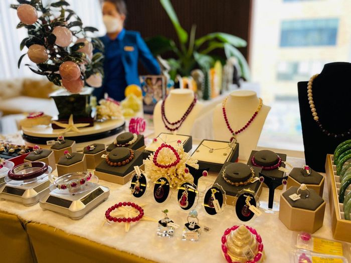 Hình ảnh không gian trưng bày sang trọng tại Phước Lộc