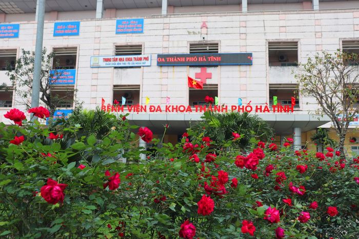 Hình ảnh Bệnh viện Đa khoa TP Hà Tĩnh - Khuôn viên xanh mát và hiện đại