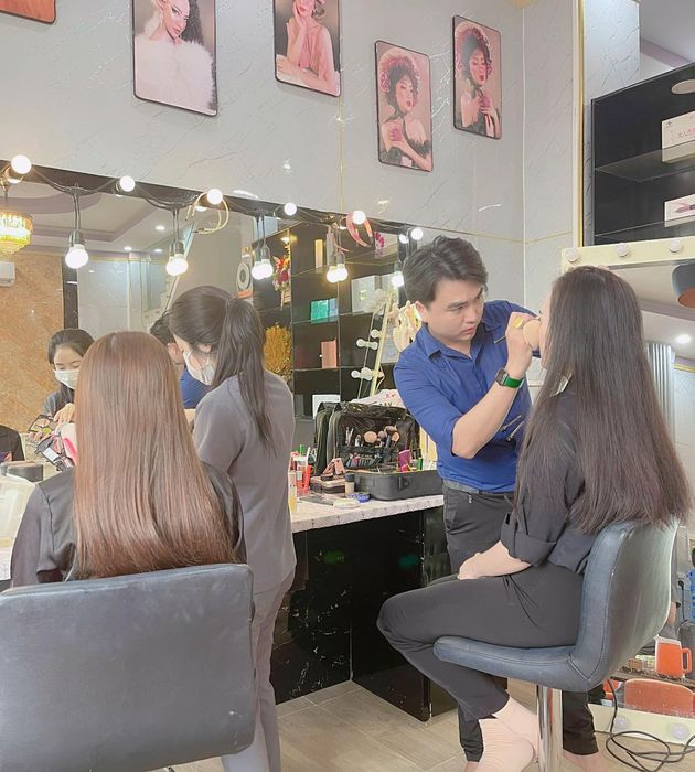 Không gian đào tạo tại Lý Mãnh Beauty Academy