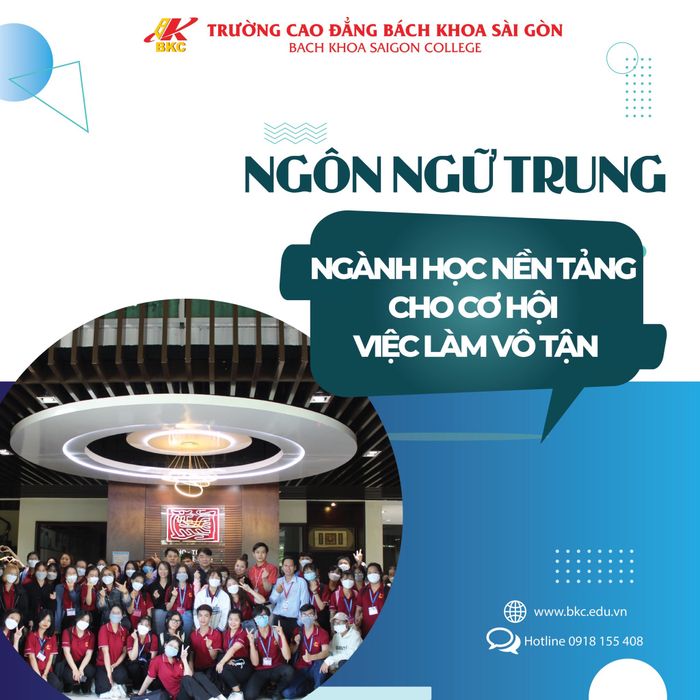 Hình ảnh thư viện đa ngôn ngữ tại Trường Cao đẳng Bách Khoa Sài Gòn