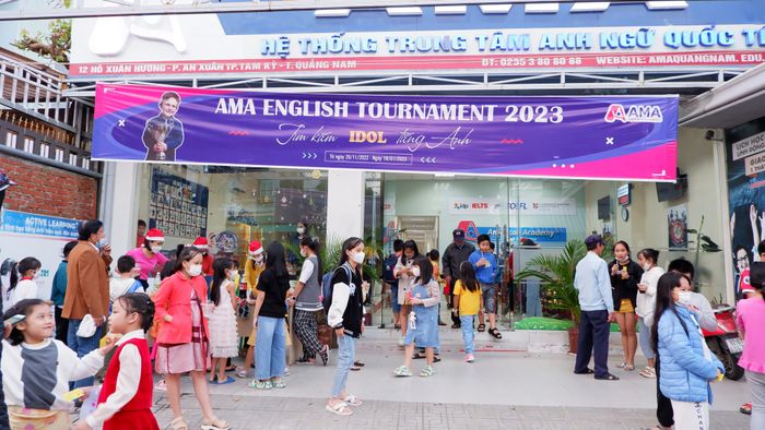 Anh Ngữ Quốc Tế AMA - Hình ảnh lớp học thân thiện
