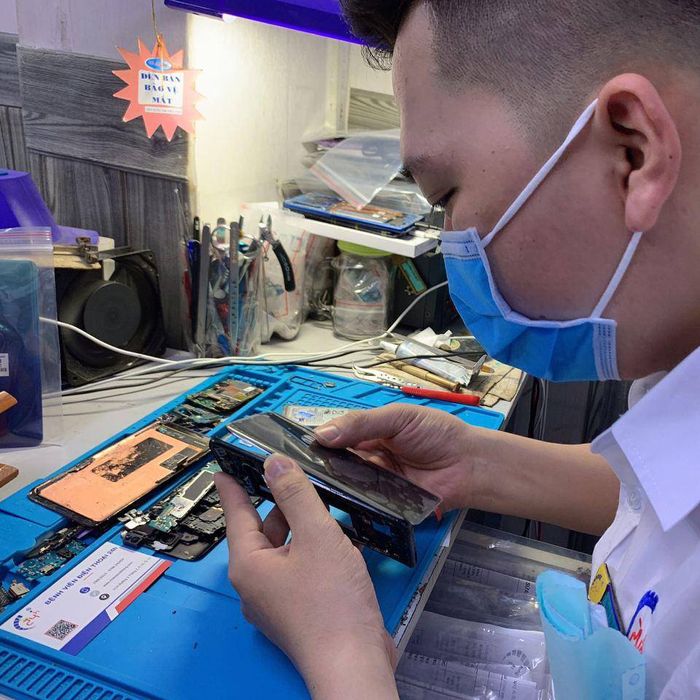 Hình ảnh 1: Không gian làm việc chuyên nghiệp tại Bệnh Viện Điện Thoại 24h với trang thiết bị hiện đại