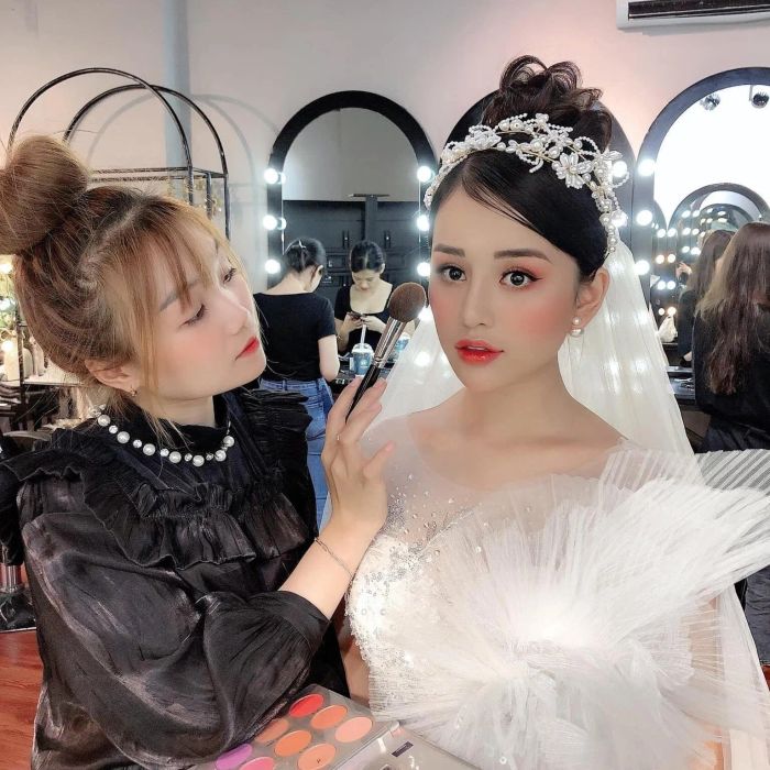 Venus Bridal - Khoảnh khắc ngọt ngào ngày cưới