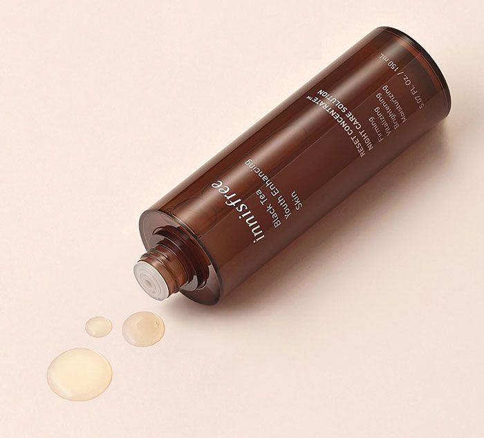 Hình ảnh Toner Innisfree Black Tea Youth Enhancing Skin - chai thiết kế sang trọng với dung tích 150ml