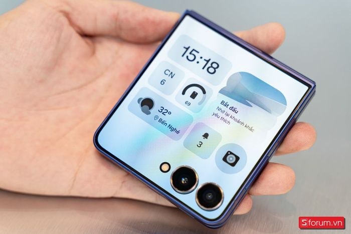 Hình ảnh minh họa: Tính năng đa SIM trên Samsung Galaxy Z Flip 7