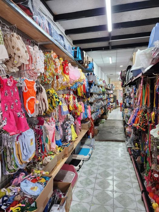 Không gian trưng bày ấn tượng tại Doghouse Pet Shop