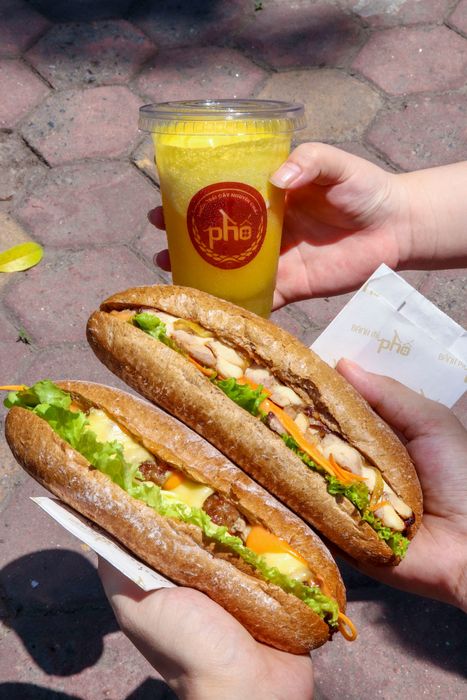 Hình ảnh Bánh Mì Phố - Nét ẩm thực đặc trưng Hà Thành