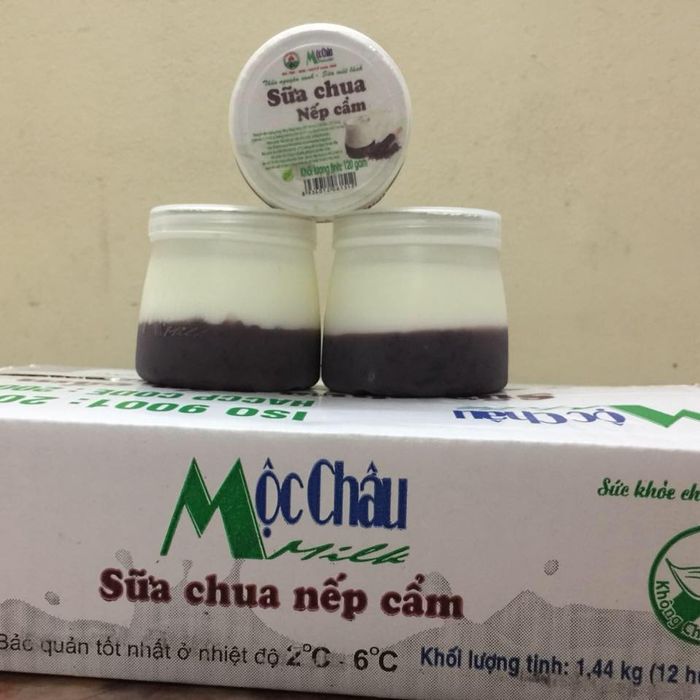 Hình ảnh Sữa chua nếp cẩm Mộc Châu - Sự kết hợp hoàn hảo