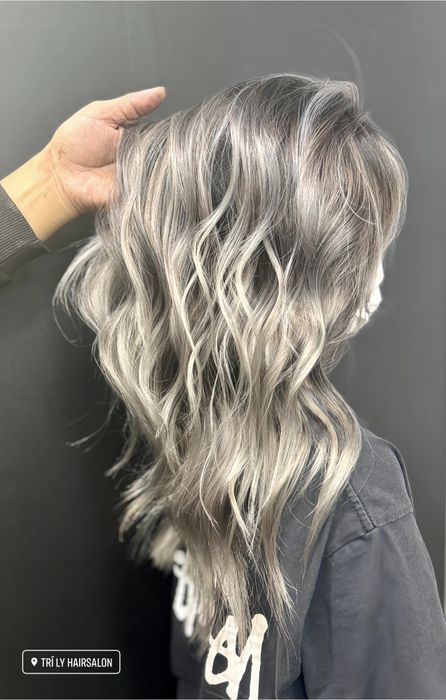 Trí Ly HairSalon - Không gian sang trọng đẳng cấp
