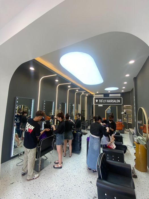 Trí Ly HairSalon - Góc check-in ấn tượng