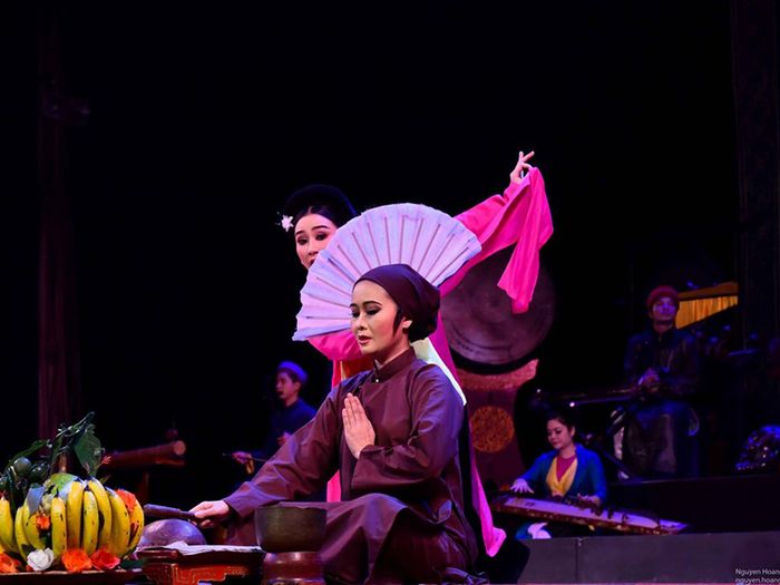 Hình ảnh minh họa: Cảnh Thị Kính bị vu oan (Nguồn: Tư liệu nghệ thuật truyền thống)