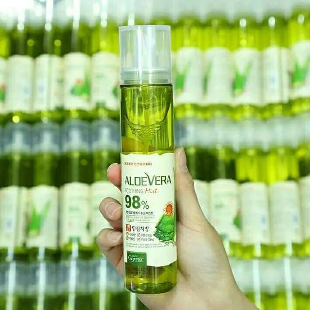 Bộ ảnh minh họa hiệu quả xịt khoáng Aloe Vera Soothing Mist - Trước và sau sử dụng