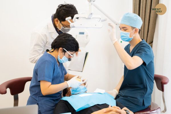 Hình ảnh quy trình cấy ghép Implant chuyên nghiệp tại Westway