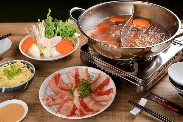 Không gian ấm cúng với view đẹp tại Rotasu Sushi - BBQ - Lẩu