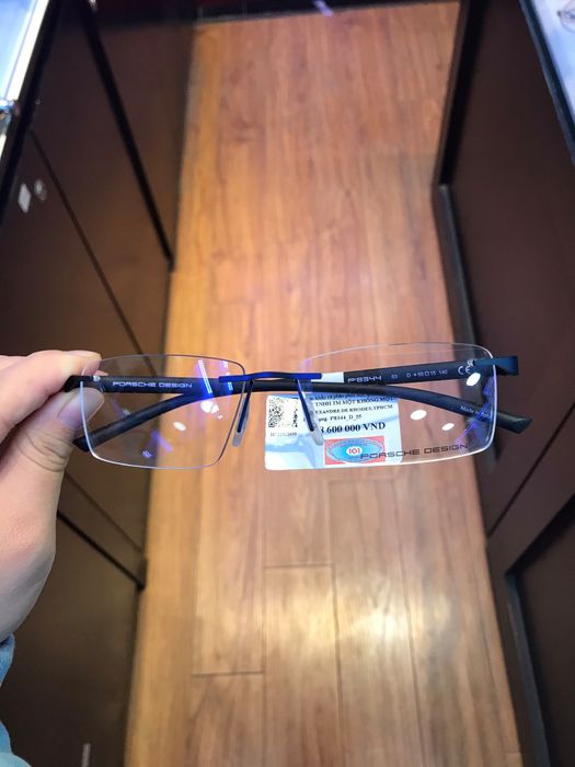 Bộ sưu tập kính cao cấp tại Eyewear STORE
