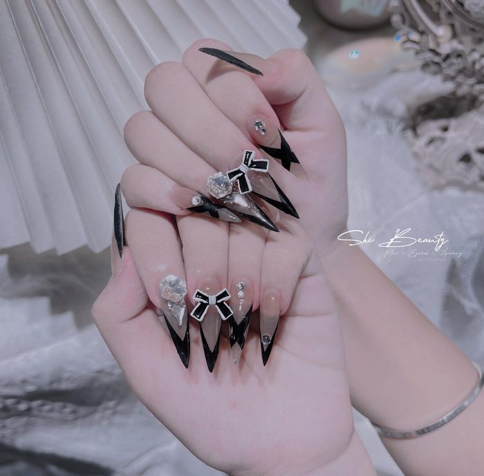 Không gian sang trọng tại Shi Beautys Nail