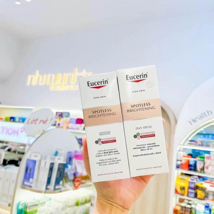 Hình ảnh đẹp mắt tại Nhuquynh's Cosmetics – Không gian trưng bày tinh tế và hiện đại