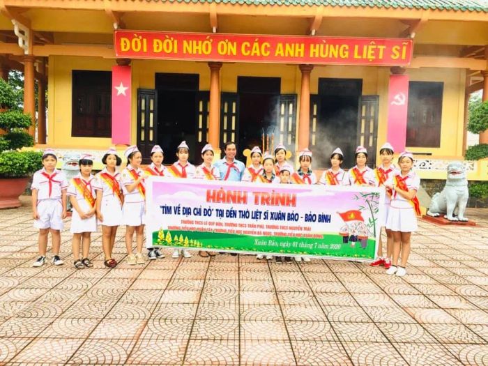 Khuôn viên xanh mát của Trường THCS Lê Quý Đôn