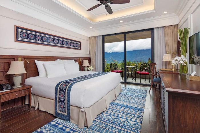 Silk Path Grand Sapa Resort & Spa - Ảnh góc nhìn toàn cảnh kiến trúc Pháp đầy mê hoặc