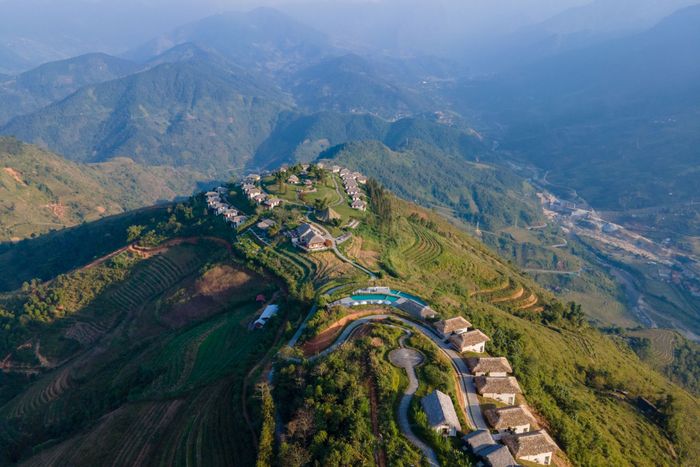 Topas Ecolodge - Ảnh bungalow đá granite giữa mây ngàn