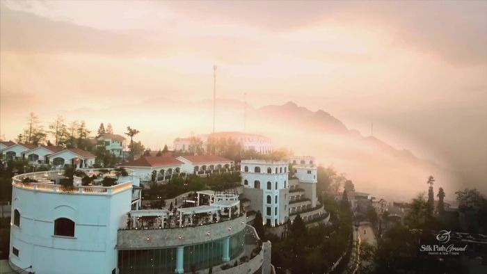 Hình ảnh Silk Path Grand Sapa Resort & Spa - Lâu đài giữa mây