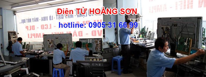 Hình ảnh thực tế quy trình sửa chữa tivi chuyên nghiệp tại Điện Tử Hoàng Sơn