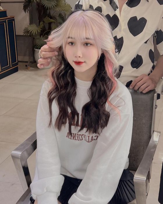 Không gian sang trọng và đội ngũ chuyên nghiệp tại Hair Salon CALI