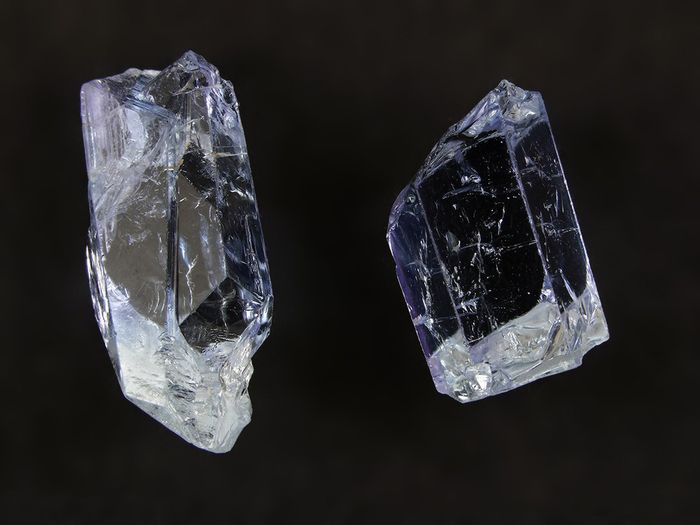Jeremejevite - Viên ngọc lam quý hiếm từ sa mạc Namibia