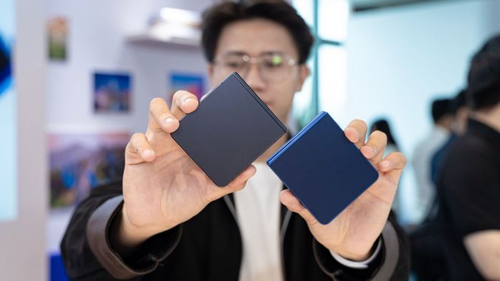 Hình nền Galaxy Z Flip 7 bg
