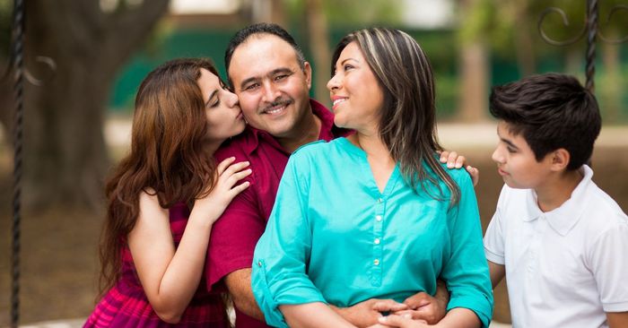 Cách thể hiện cảm xúc yêu thương