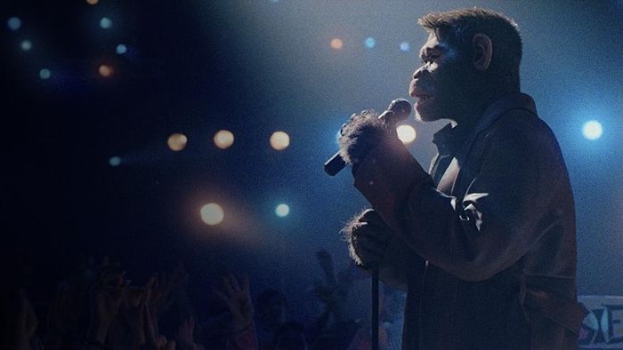 Dù ở hình hài tinh tinh, Robbie Williams vẫn toát lên sức hút khó cưỡng
