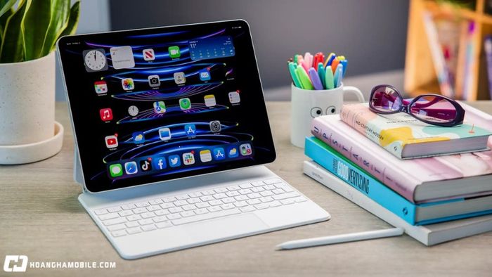 ipad-pro-9-7-ra-mat-nam-nao-lieu-co-con-dang-mua-trong-2025-9