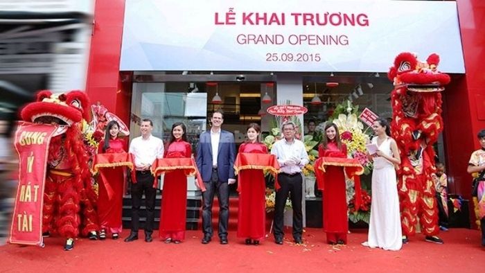 Hướng dẫn chọn ngày khai trương hợp tuổi tháng 10/2025