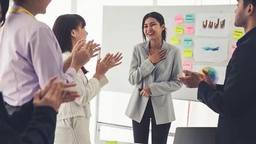 Tử vi ngày 15/7/2025: 4 tuổi đón vận may trọn vẹn
