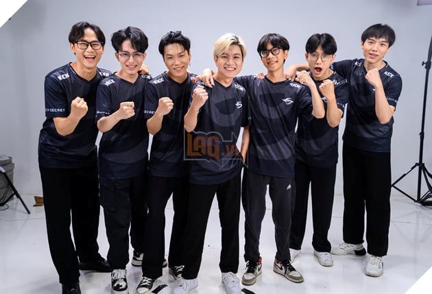 Khoảnh khắc Hasmed khoác áo đội Team Secret