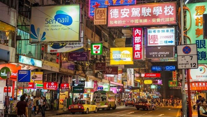 Khám phá trải nghiệm mua sắm độc đáo tại phố cổ Khúc Hà