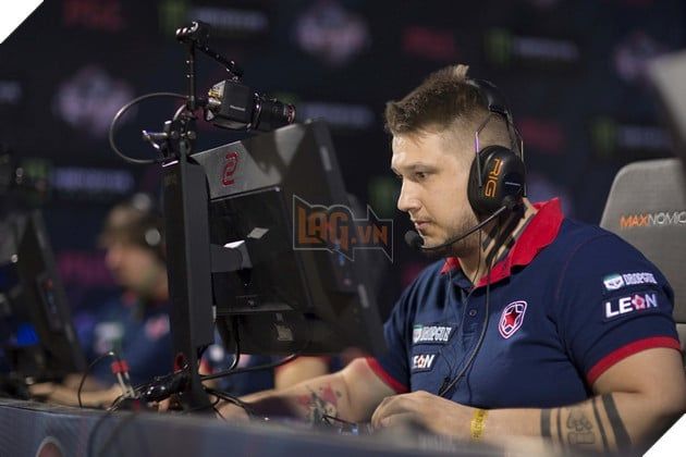 Nữ sinh phải bỏ học sau khi clip riêng tư bị cựu tuyển thủ CS:GO phát tán