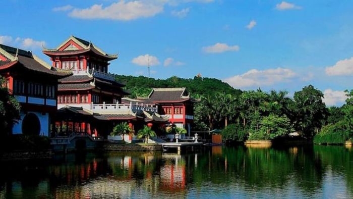Khám phá cảnh sắc nông thôn Trung Quốc qua cửa sổ tàu hỏa