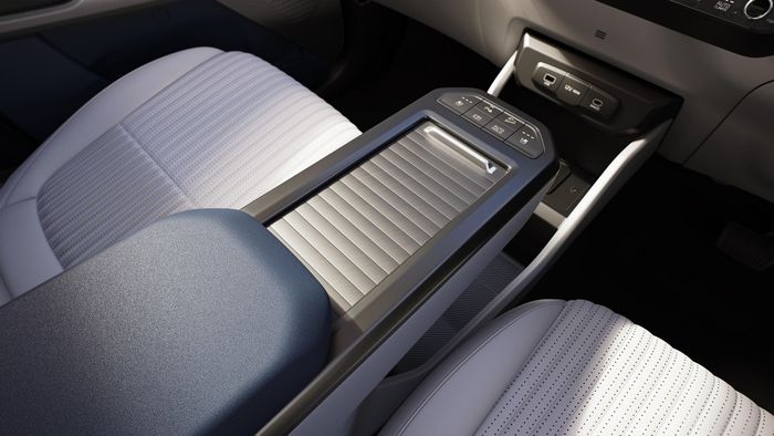 new-2025-kia-carens-clavis-is-an-ev-for-emerging-markets_13.jpg