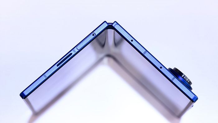Mới đây, Samsung vừa trình làng thế hệ điện thoại màn hình gập mới nhất